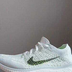 NIKE WOMENS Free RN Flyknit size 8.5 running shoes